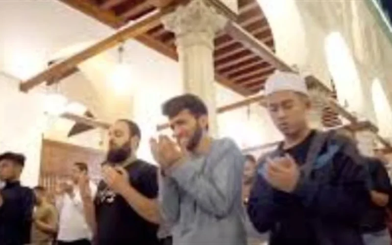 مواعيد بدء صلاة التهجد ليلة 21 رمضان في مصر والسعودية